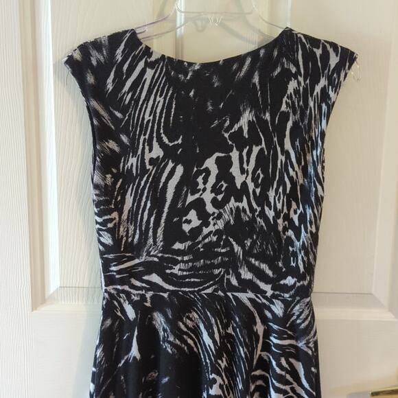 EUC Love Ady Dress, M - Picture 6 of 7